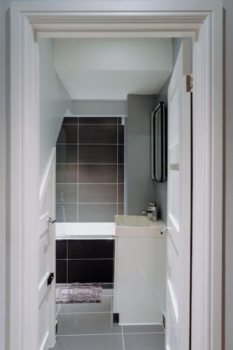 Modern 1Br In Brixton - Just Renovated! Leilighet London Eksteriør bilde